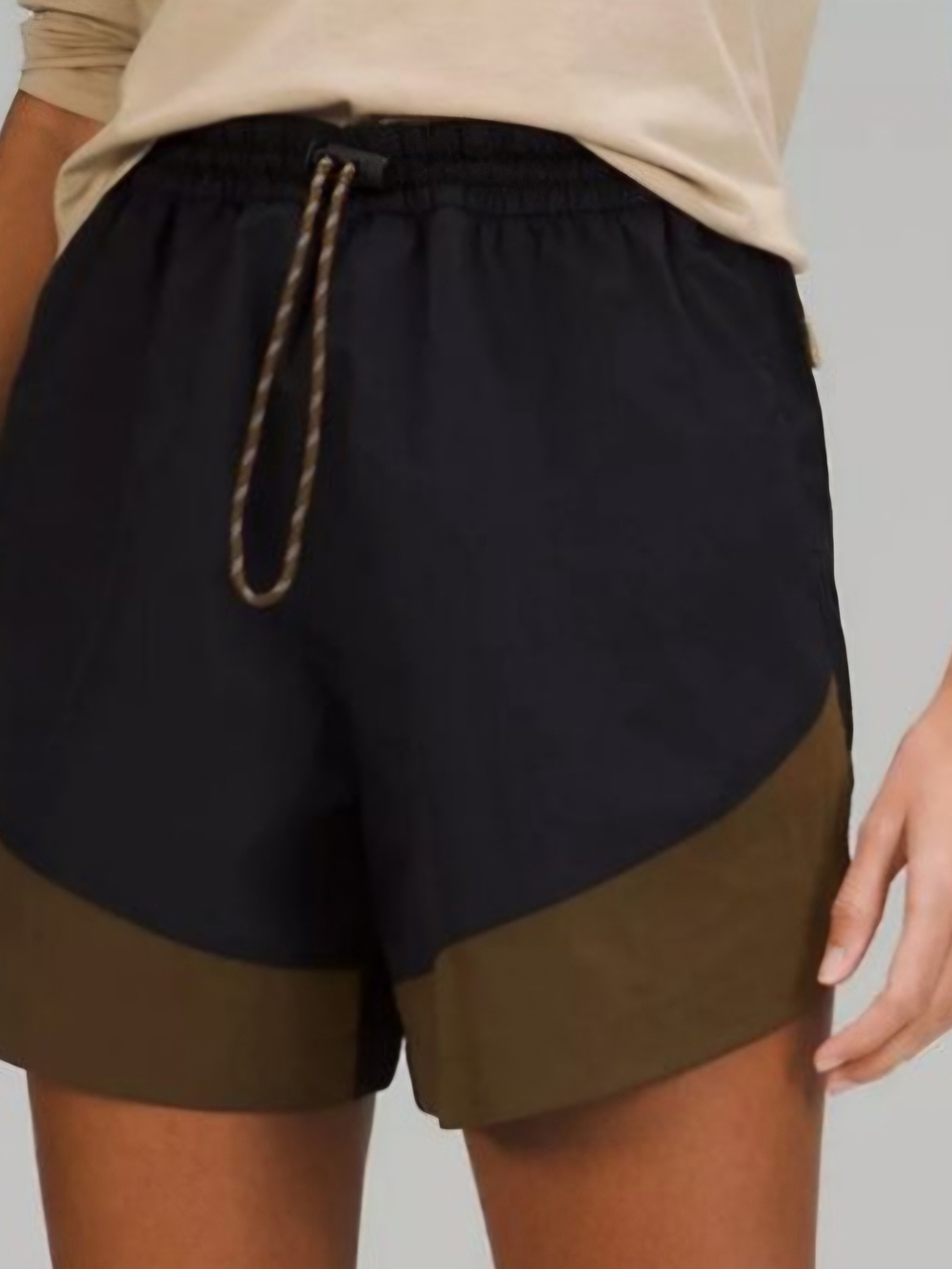 lululemon athletica Black & Olive Two-Tone Athletic Shorts